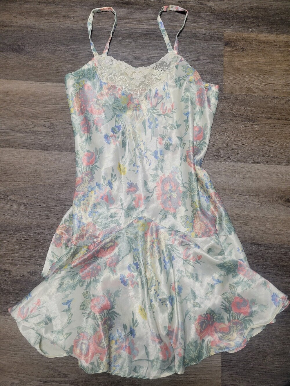 GOLD LABEL Victoria's secret FLORAL NIGHTIE SIZE medium VINTAGE LINGERIE RUFFLED